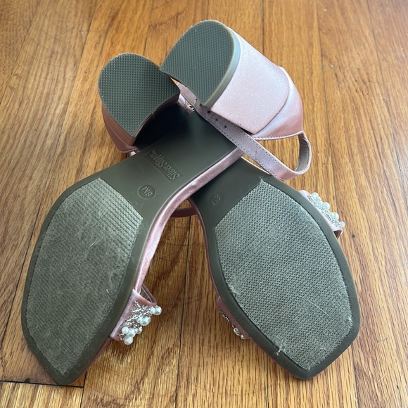 Pink Heels - Picture 3 of 4